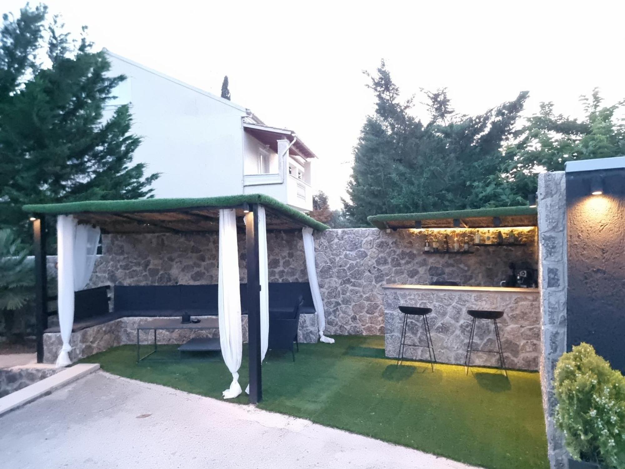 Luxvilla Agioi Deka  Exterior photo